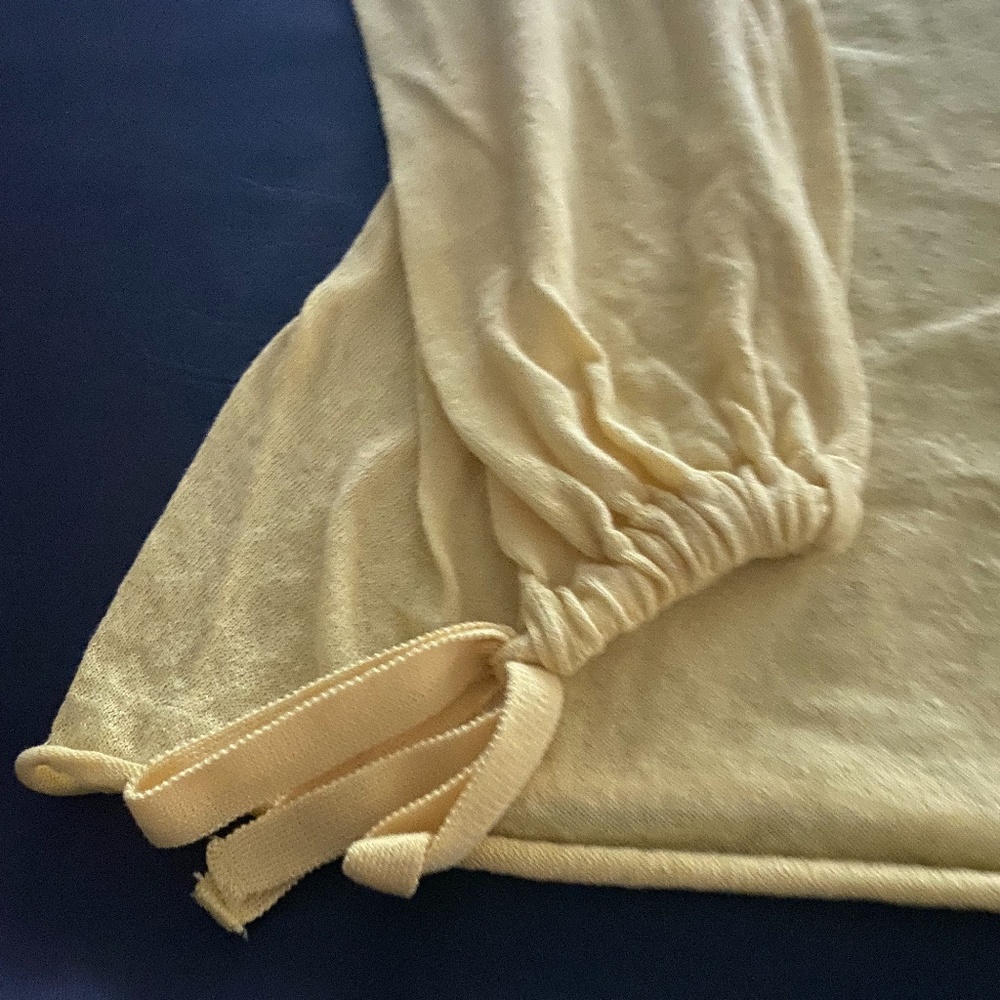 Lightweight Cotton Knit Yellow Tunic with Ties at the Wrist